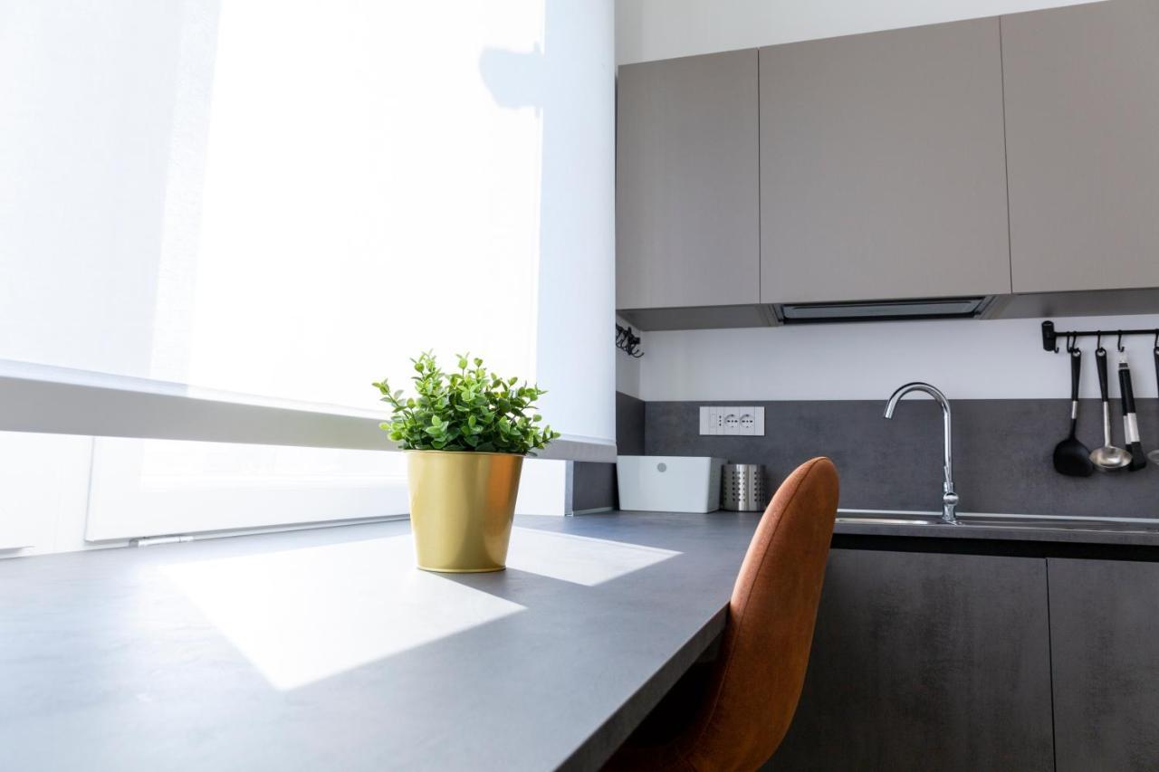 פויג'ה 7Th Floor Apartment מראה חיצוני תמונה